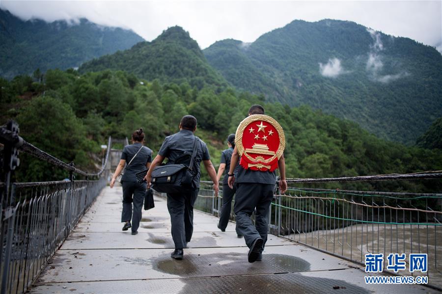 (新華全媒頭條·圖文互動(dòng))(14)歷史交匯點(diǎn)上的宏偉藍(lán)圖——《中共中央關(guān)于制定國(guó)民經(jīng)濟(jì)和社會(huì)發(fā)展第十四個(gè)五年規(guī)劃和二〇三五年遠(yuǎn)景目標(biāo)的建議》誕生記