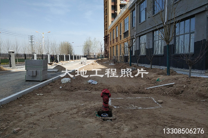 山東濟(jì)南閱山小區(qū)停車場車棚開始施工