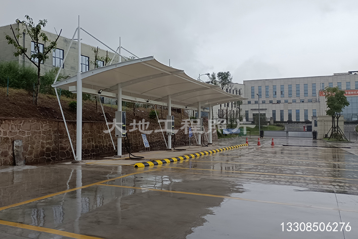 2023年5月26日，四川省瀘州高新區(qū)充電站順利竣工