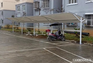 貴州關嶺八角巖小區(qū)電動車充電車棚順利竣工