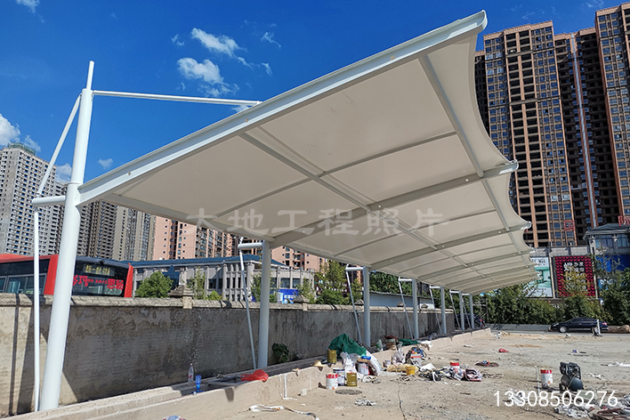 2023年9月16日，貴州岑鞏客運(yùn)站充電站雨棚順利竣工