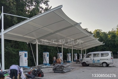 貴州天嶺電商產(chǎn)業(yè)園充電站順利竣工